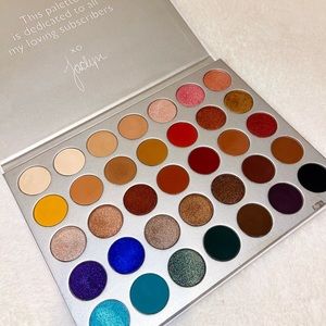 Jaclyn Hill volume 1.